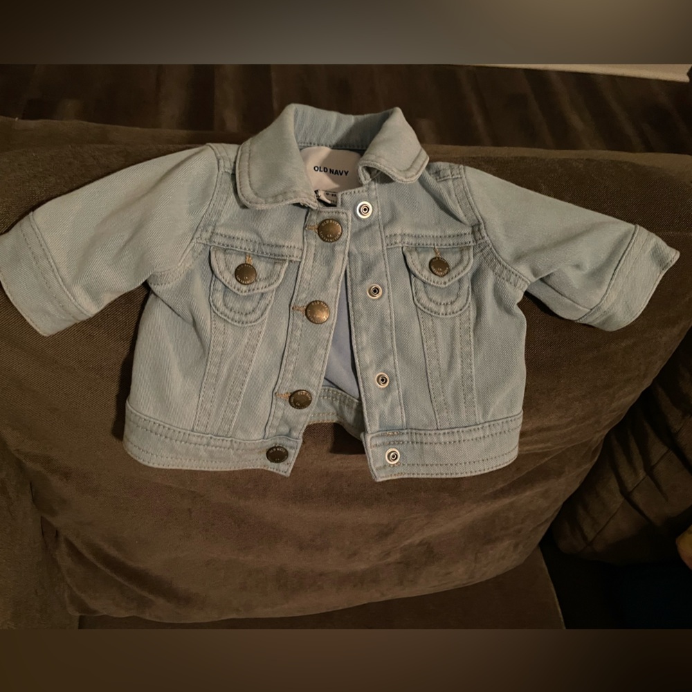 3m girl Old Navy denim jacket